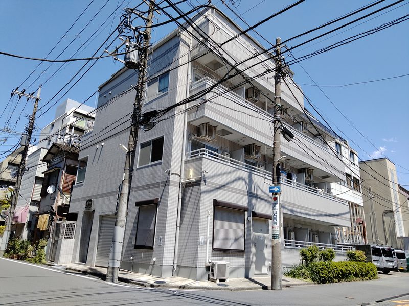 ビルの外観