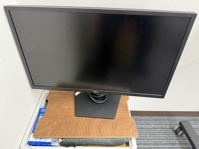 外部モニター（DELL）